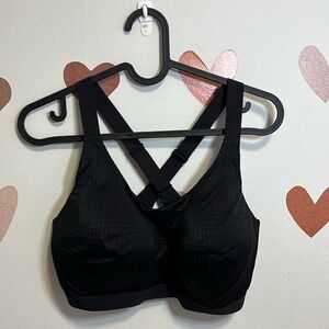 Victoria’s Secret sports bra NWOT size S houndstooths 34DDD black